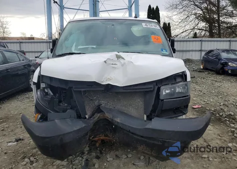 2022 GMC Savana G2500 z USA, uszkodzony, nr VIN 1GTW7AFP2N1261101